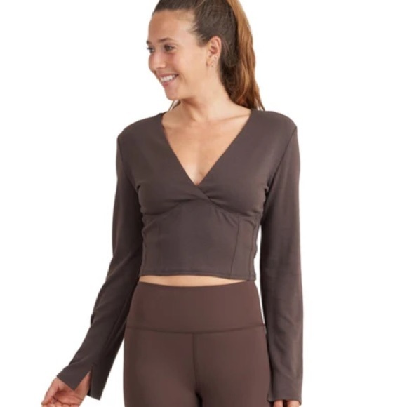 Workout Athkesure Brown Long Sleeve Top size M - Picture 1 of 4